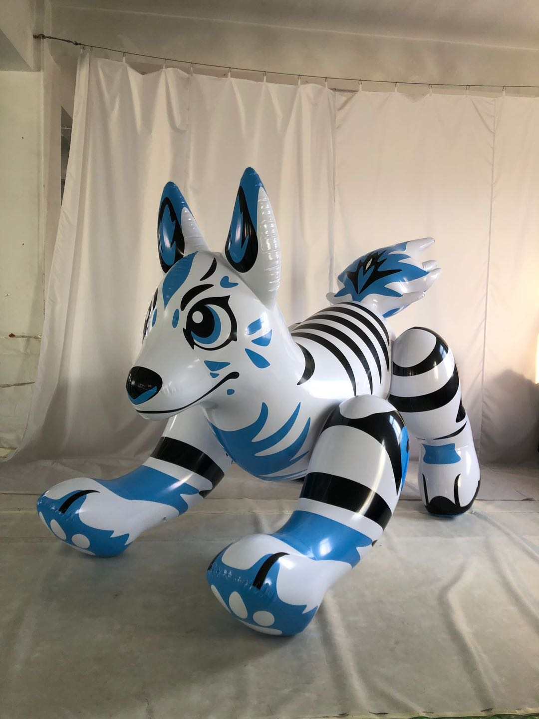 New 8ft Inflatable Husky